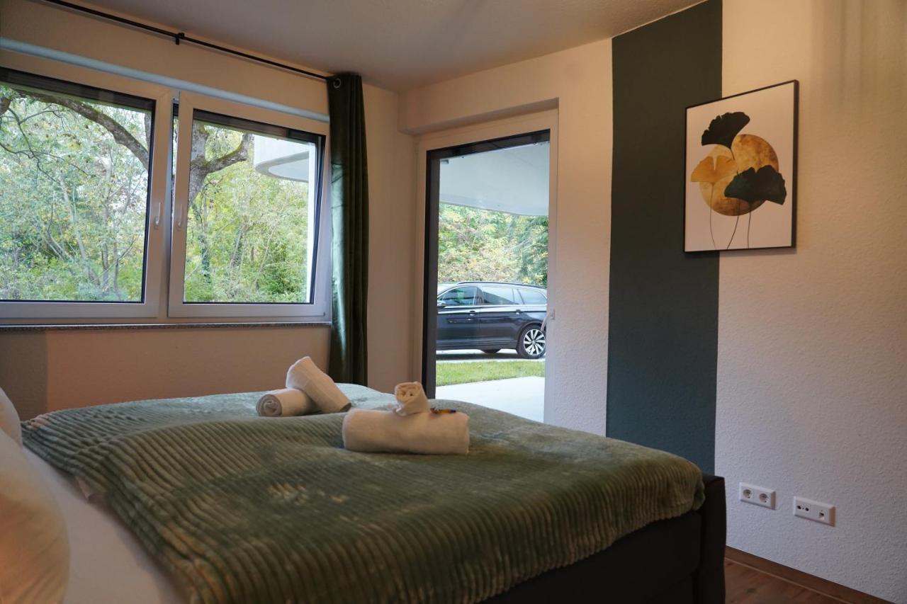 Design-Apartment I Direkt Im Zentrum I Boxspring I Nespresso I Terrasse Mit Garten I Parkplatz บาดโครซิงเงน ภายนอก รูปภาพ
